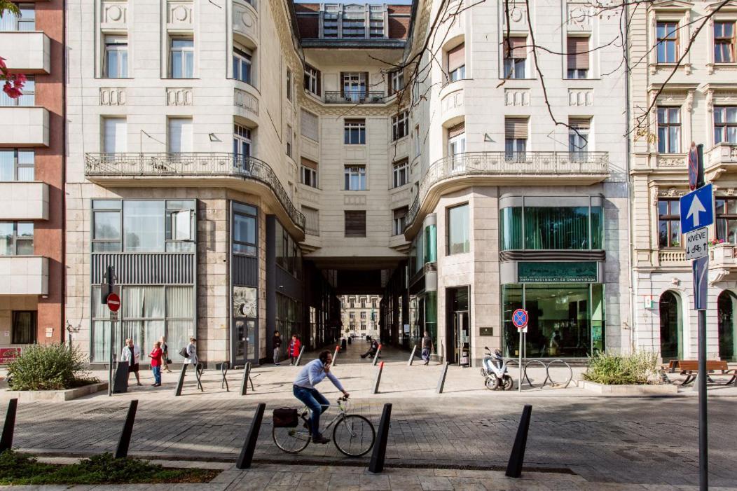 City Corso Apartman Budapeste Exterior foto